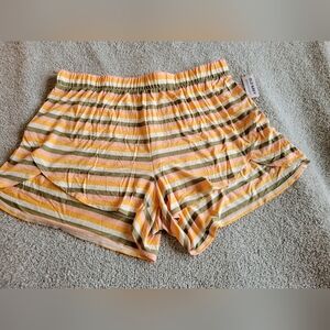 🎉B2G1 3/$10🎉 Old Navy Multicolor Striped Shorts NWT Size L